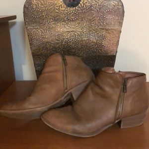 Esprit Ankle boots